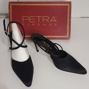 NEW. Elegant ankle strap PETRA Dolce Black Satin. Italy